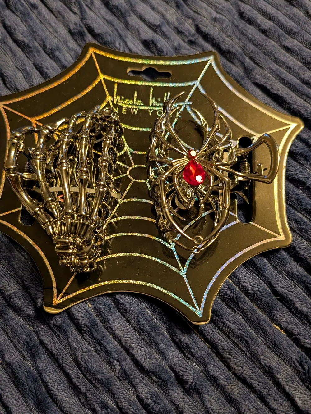 Nicole Miller Halloween Hair Claw Clips 2pc Skeleton Hand Spider Gunmetal Red